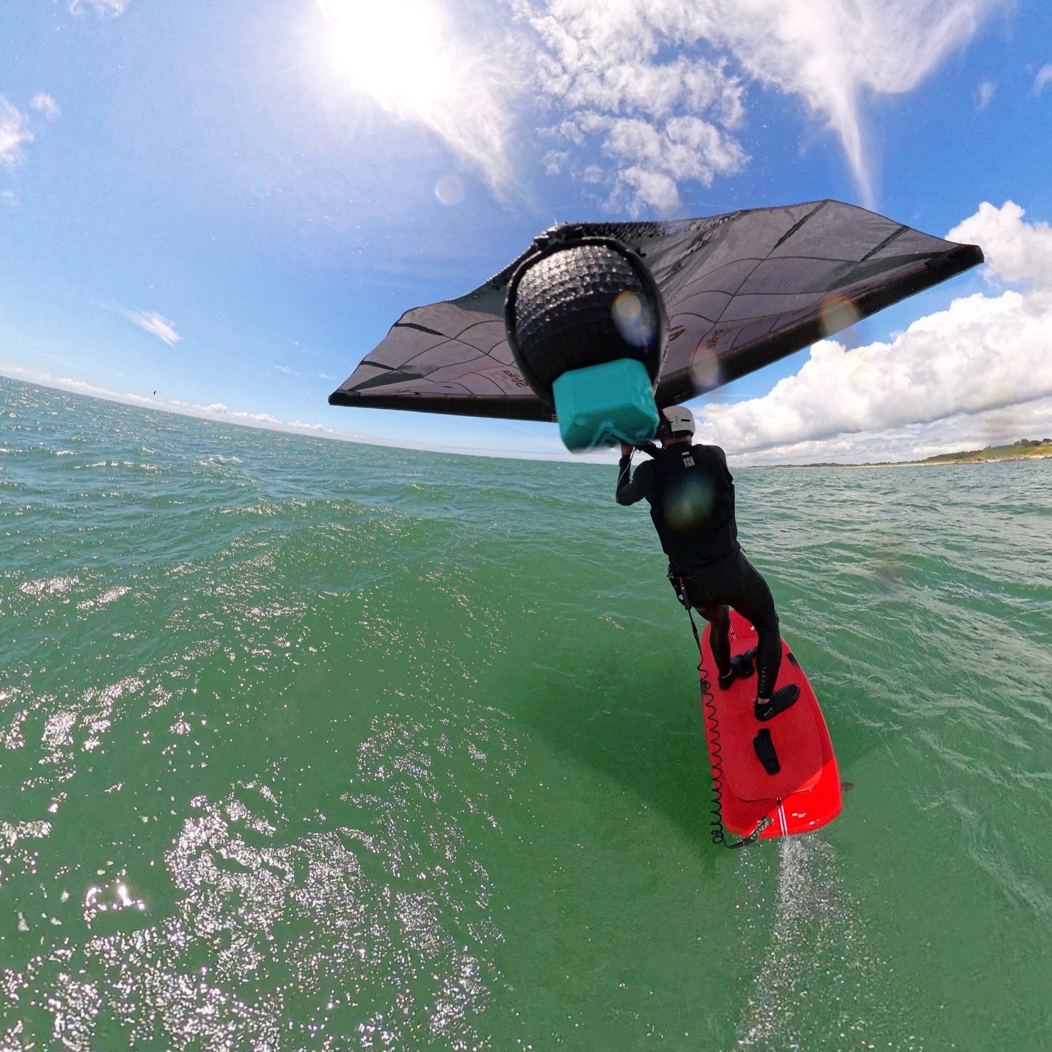 Test de l'aile de wingfoil F-One Strike V5 Aluula par Cyrille Coste