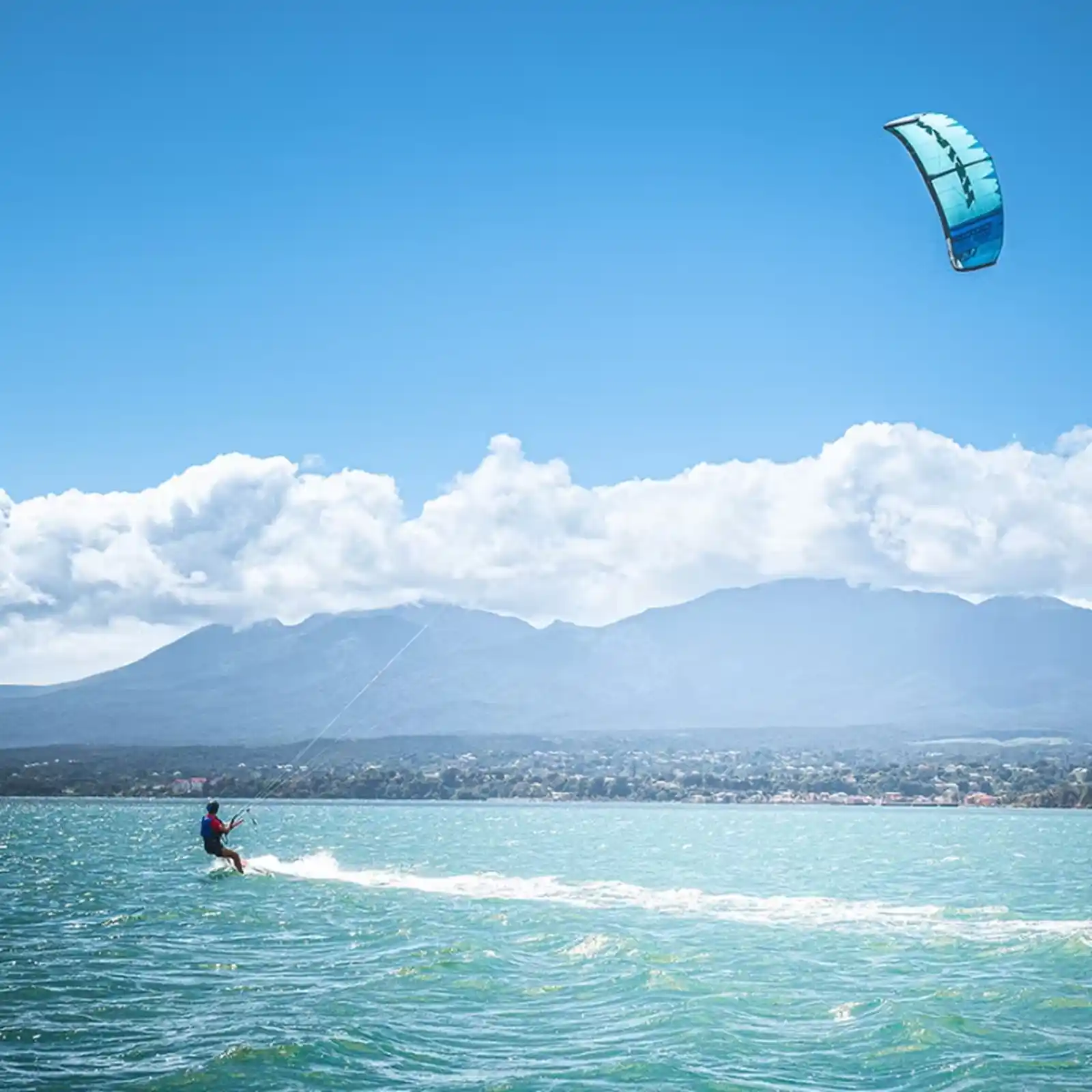 Session de kitesurf dans le lagon du Petit Cul-de-Sac en Guadeloupe