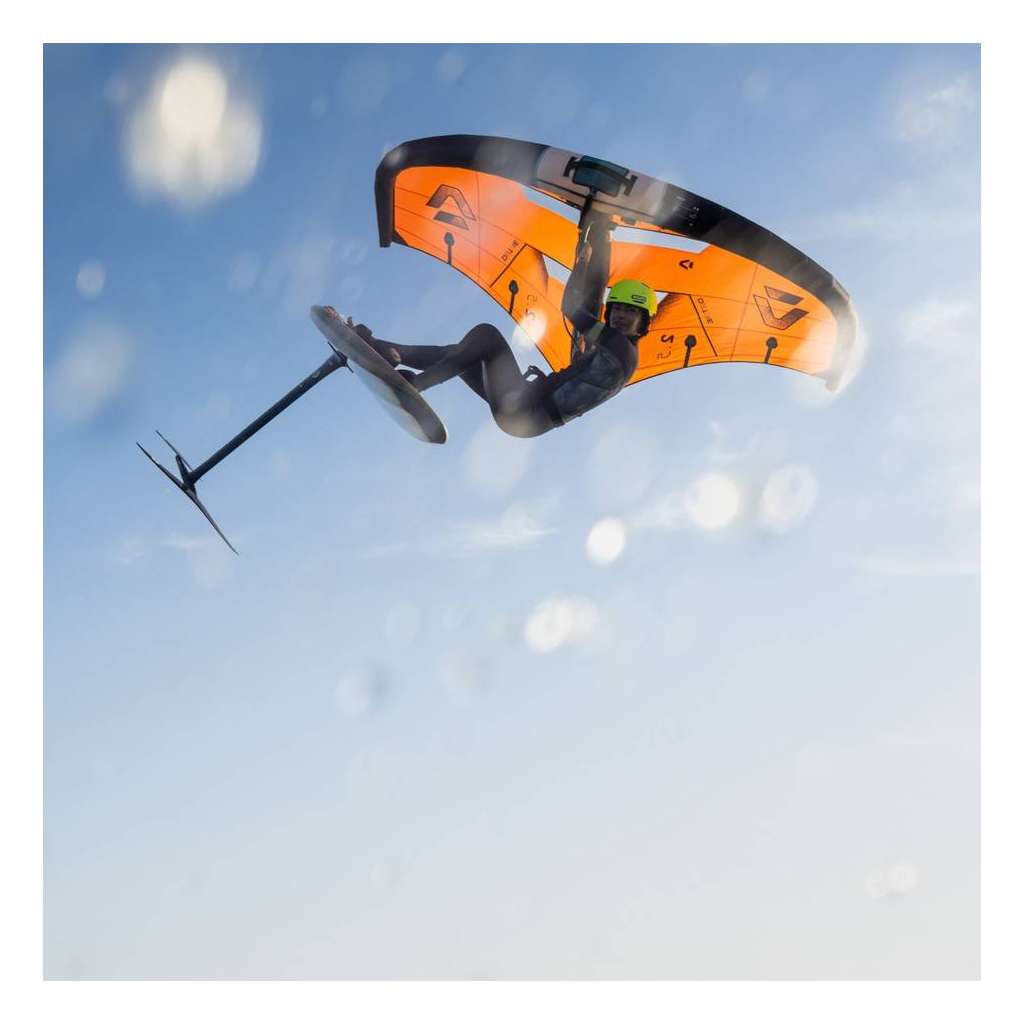 DUOTONE UNIT 2026 – aile de wingfoil en action sur l'eau
